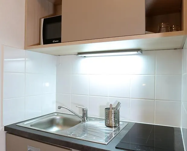 Apparteo Aparthotel 3*